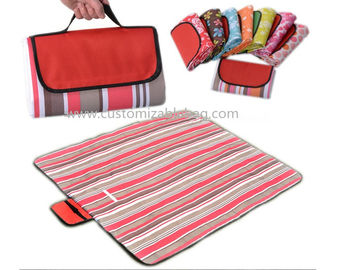 ผ้ากันเปื้อนสีแดงนอกที่นอนกันน้ำกันน้ำได้ผ้าห่มสำหรับแคมปิ้ง / เดินทาง / โปรโมชั่น